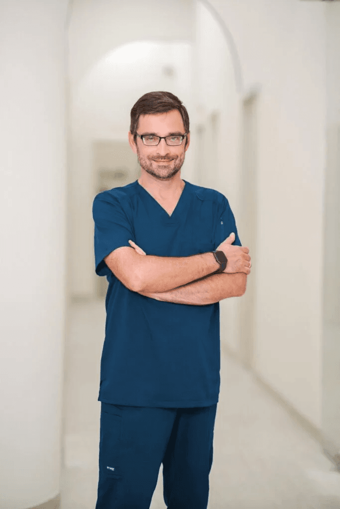 Dr. Andrey Komissarov